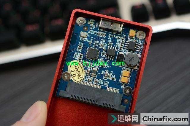 SSD固态硬盘质量差？维修师傅DIY修复全过程，7招搞定 变废为宝
